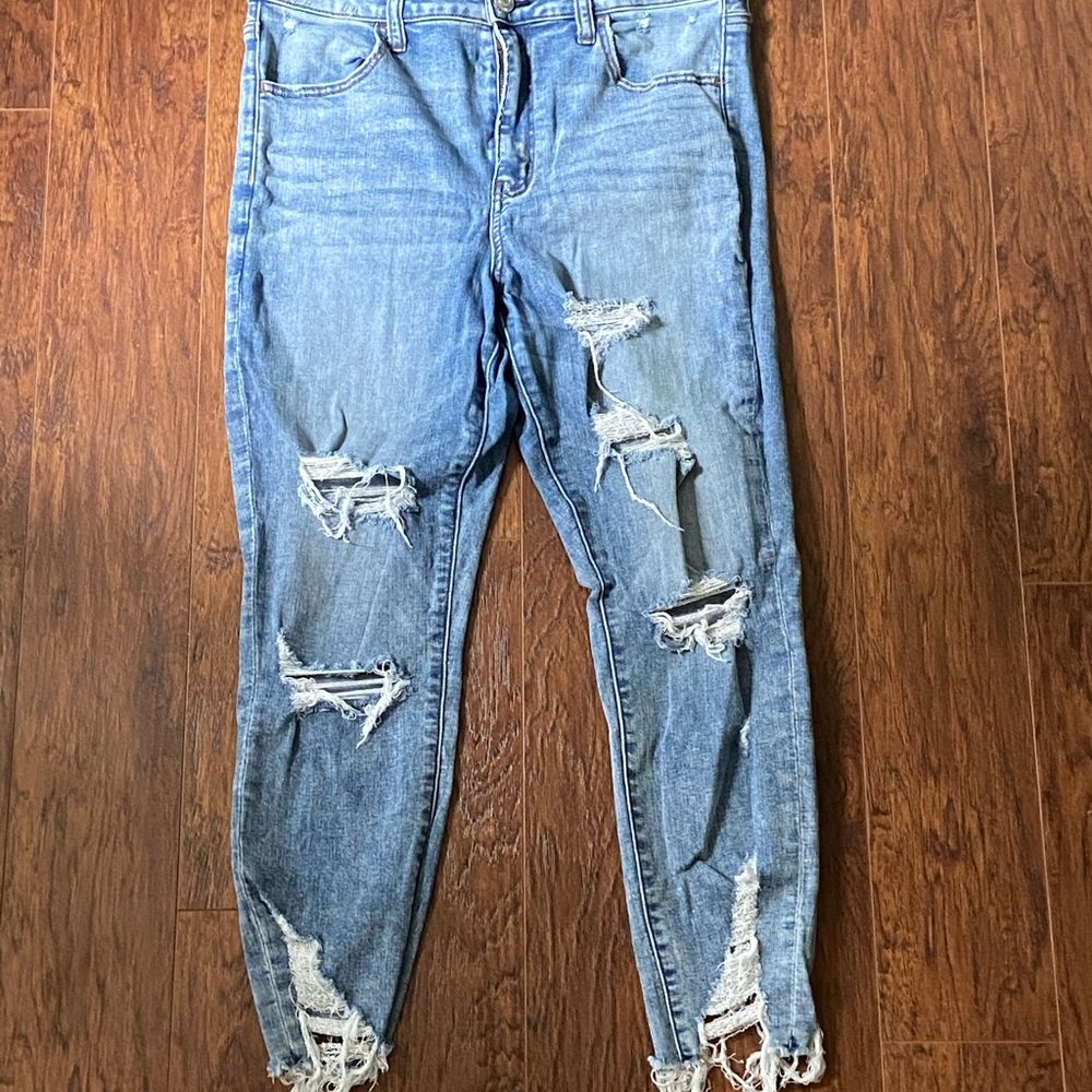American eagle ripped skinny jeans